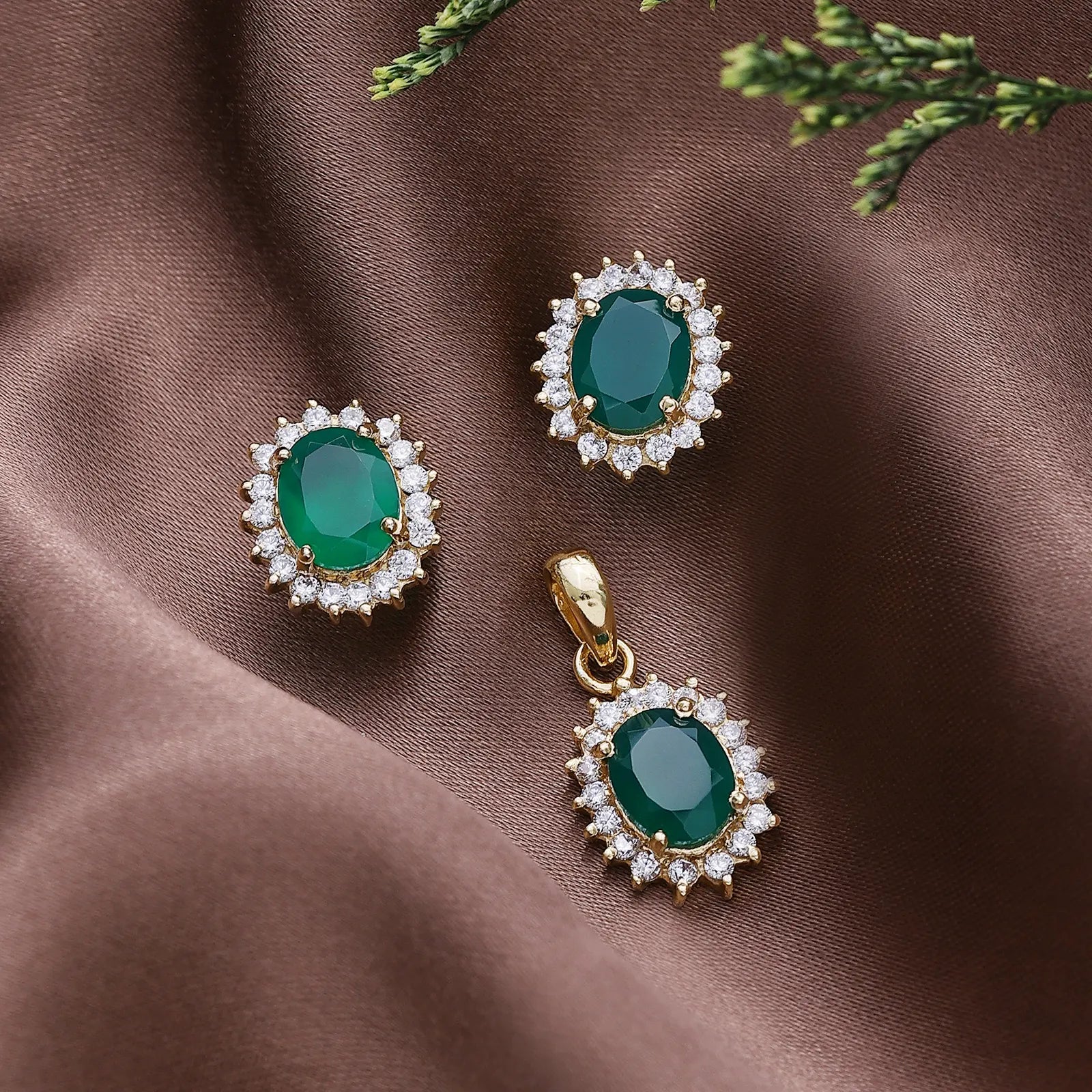 Pure Silver Emerald Green Pendant & Earrings Set - Tweov Jewels