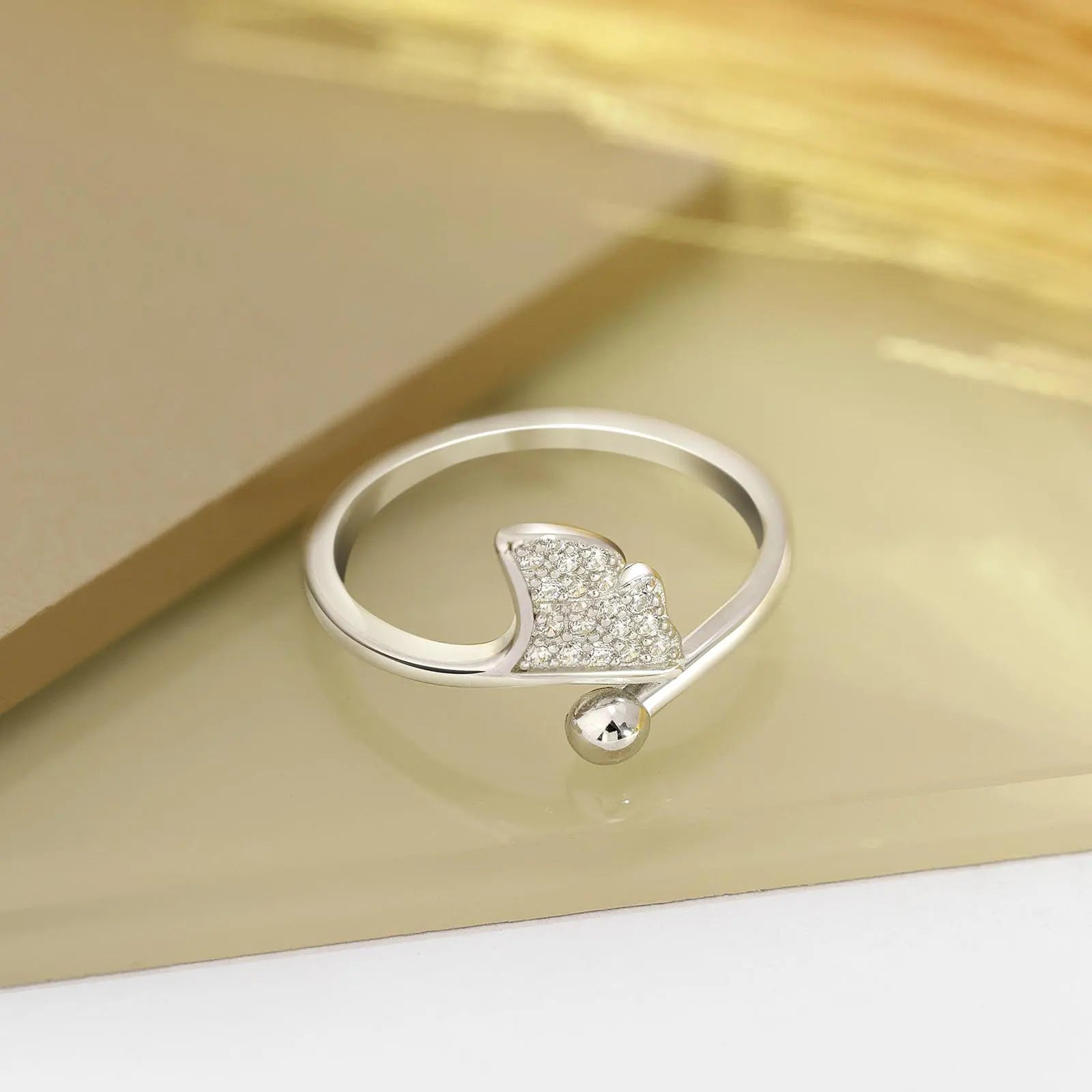 Shiny Silver Fishtail Ring for Women