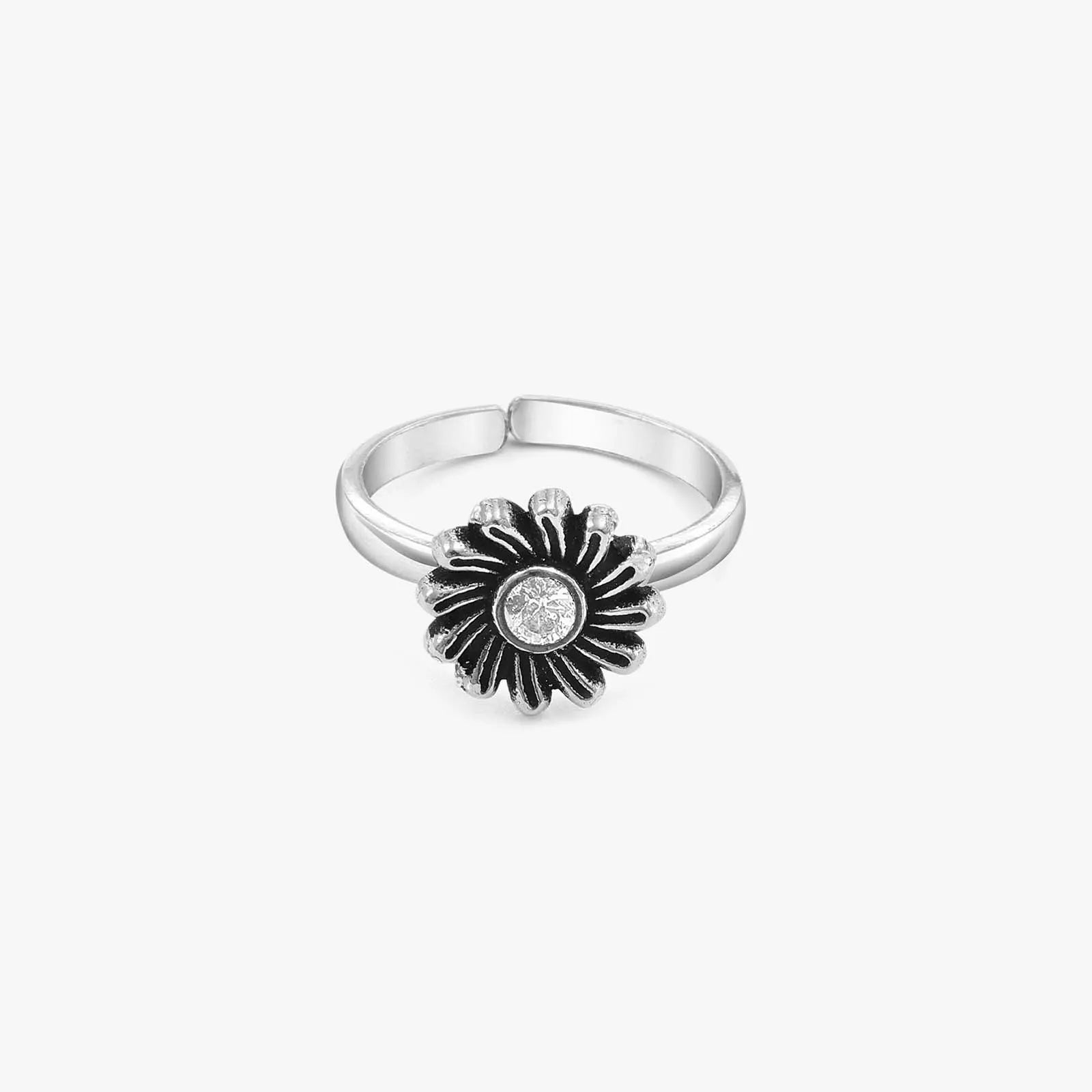 Oxidised Daisy CZ Toe Ring Set For Women – 925 Sterling Silver
