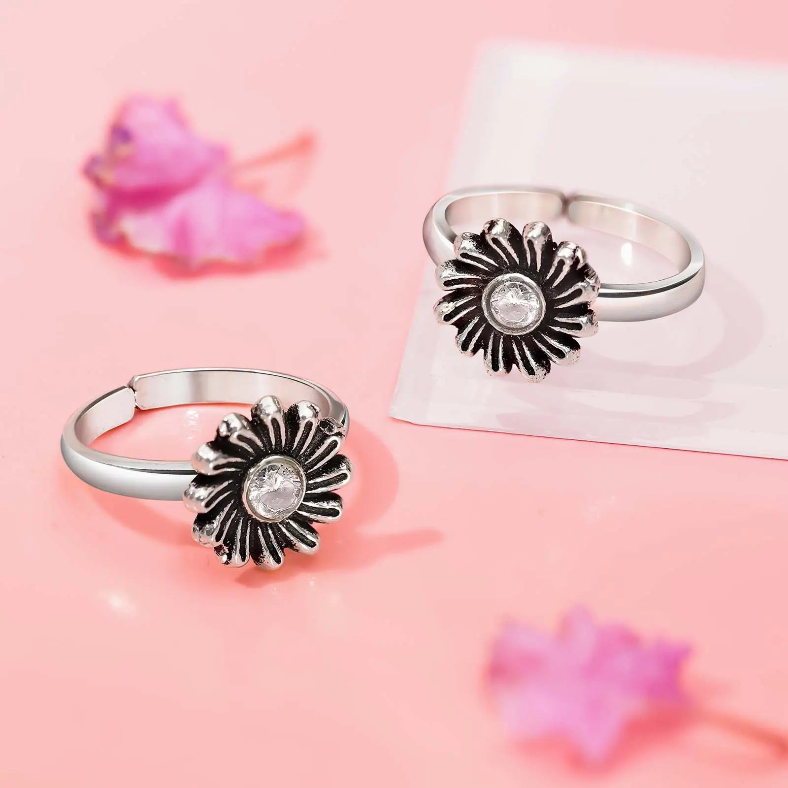 Oxidised Daisy CZ Toe Ring Set For Women – 925 Sterling Silver