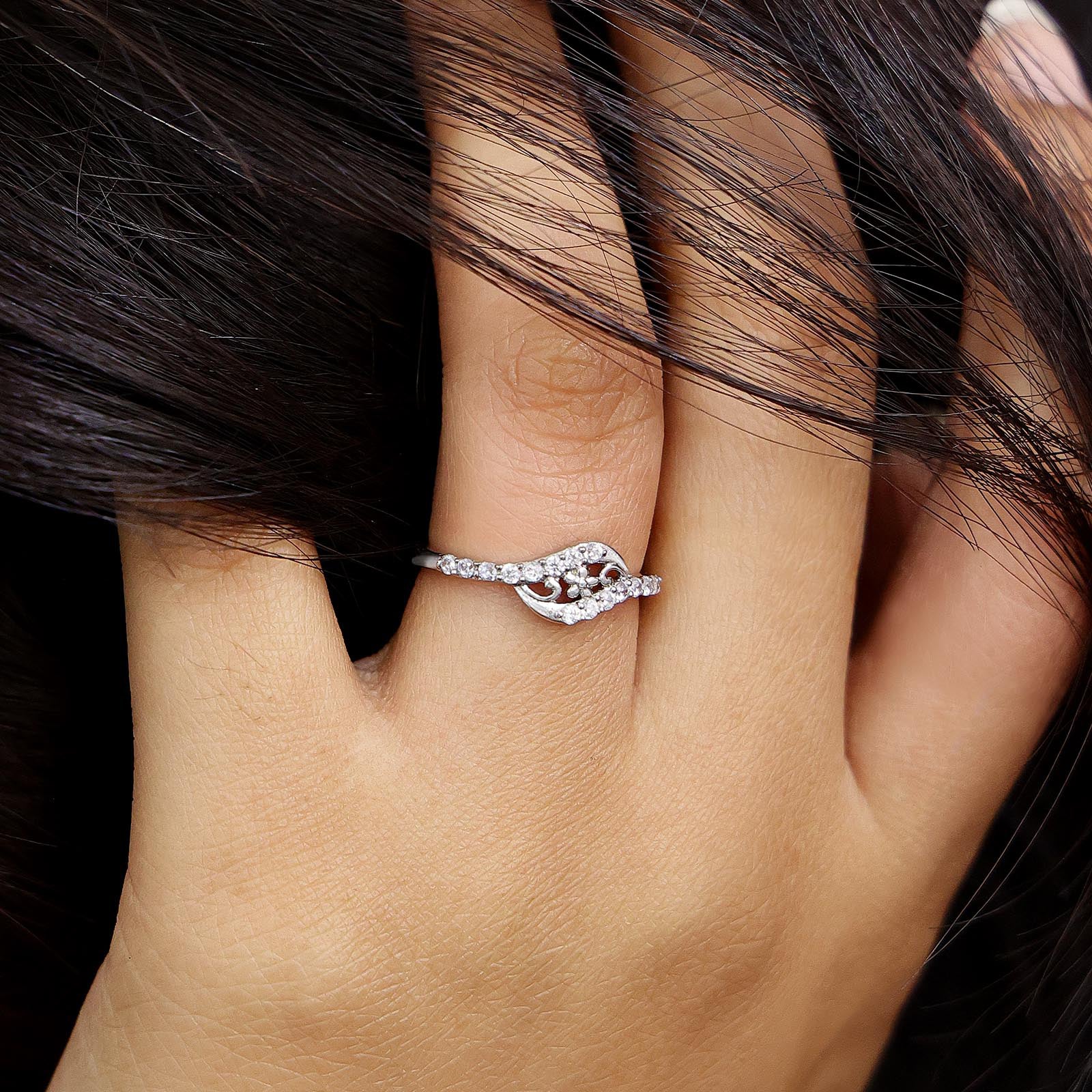 Wavy Zircon Floral Silver Ring