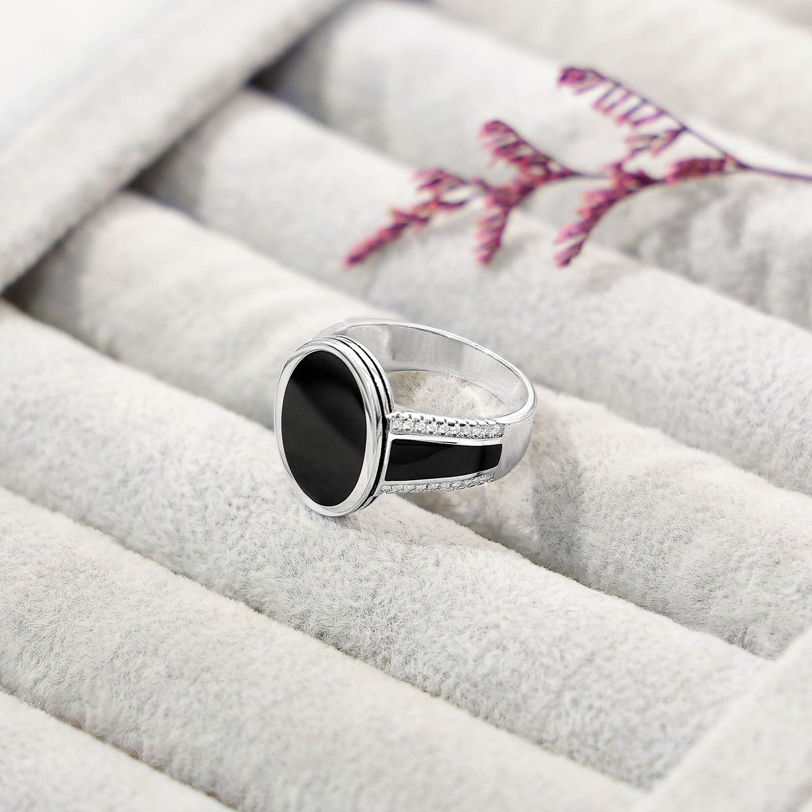 Pure 925 Silver Ring - Oval-Shaped Black Onyx Ring - Tweov Jewels