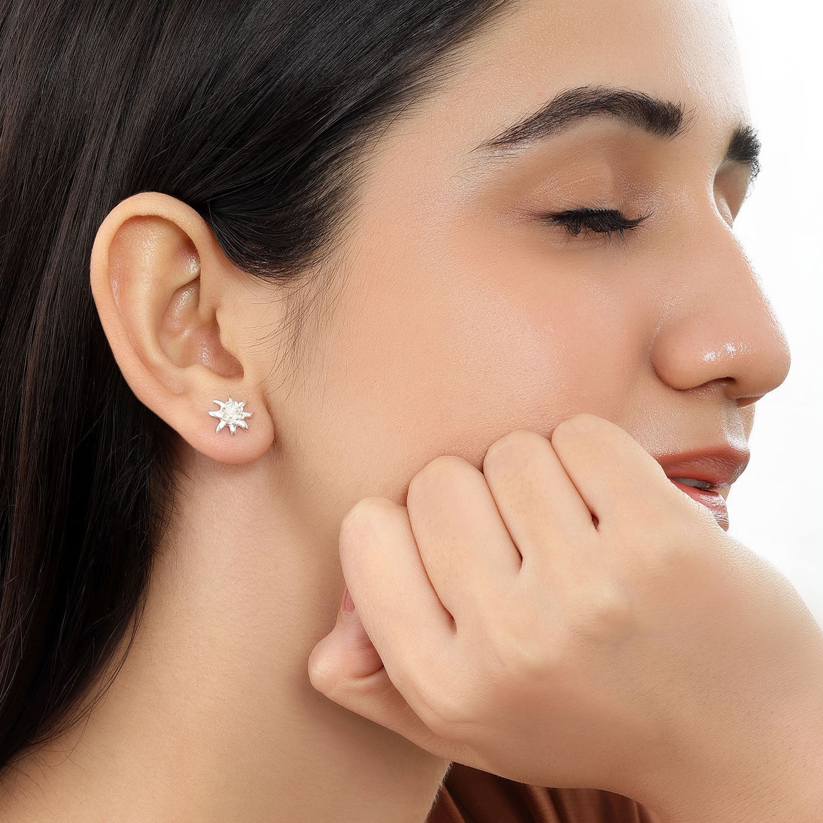Glossy Floral Design Silver Stud Earrings - Tweov Jewels