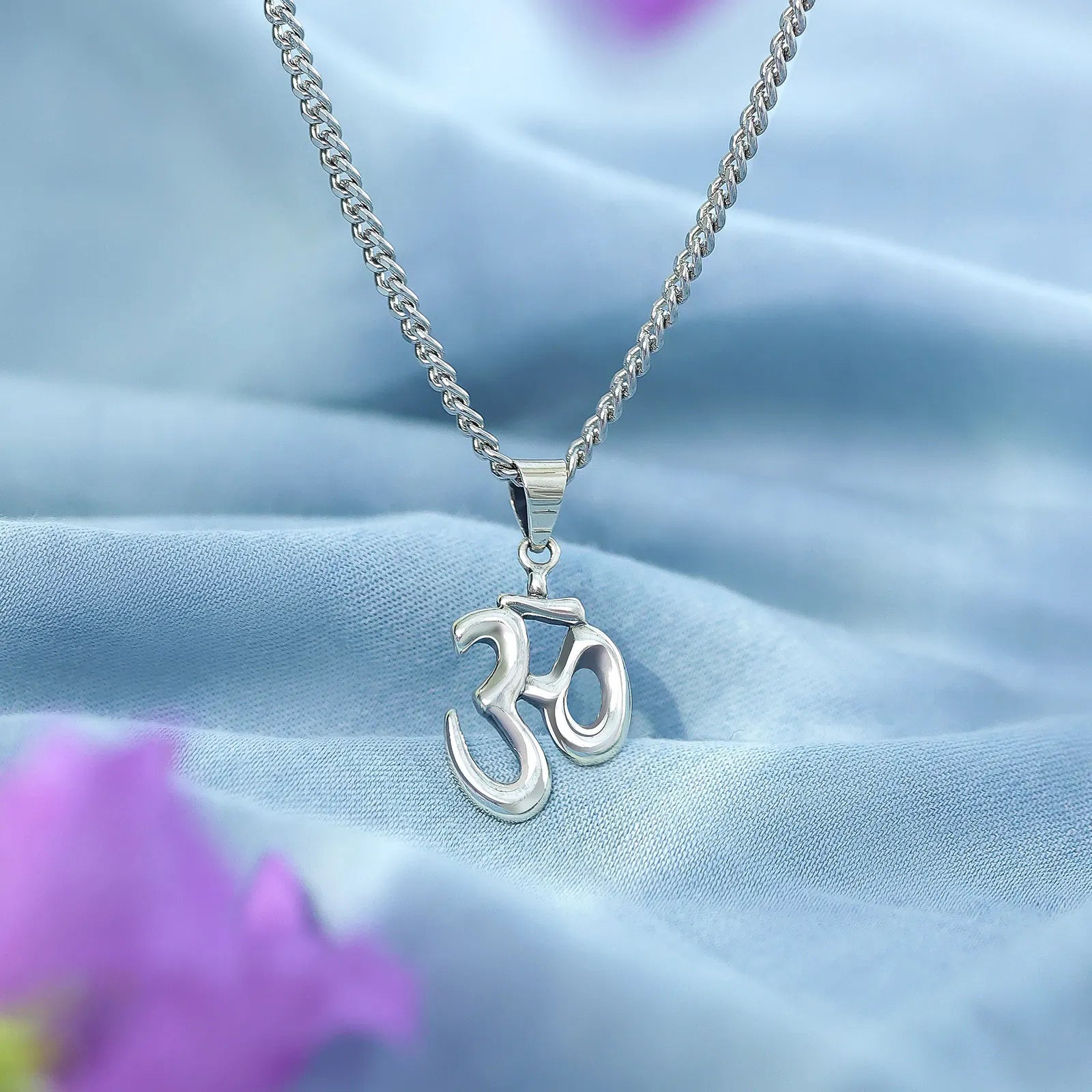 Om Pendant in Pure Silver - Tweov Jewels