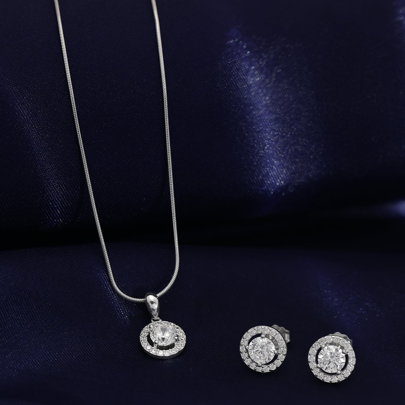 Round Shape Silver Pendant & Earrings Set