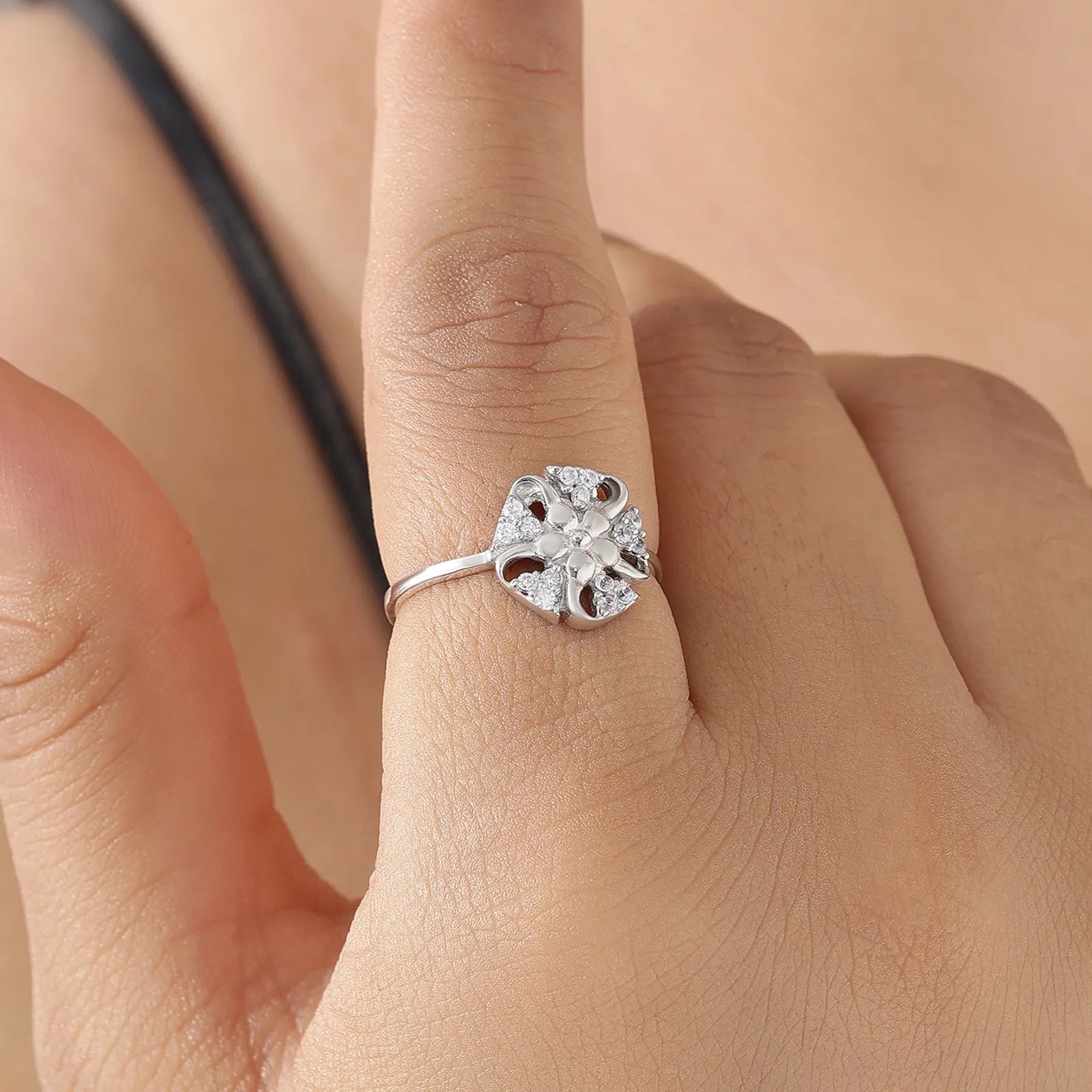 Trendy Floral CZ Silver Ring - Tweov Jewels