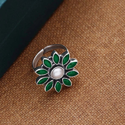Pure Silver Ring - Floral Emerald Green Design - Tweov Jewels