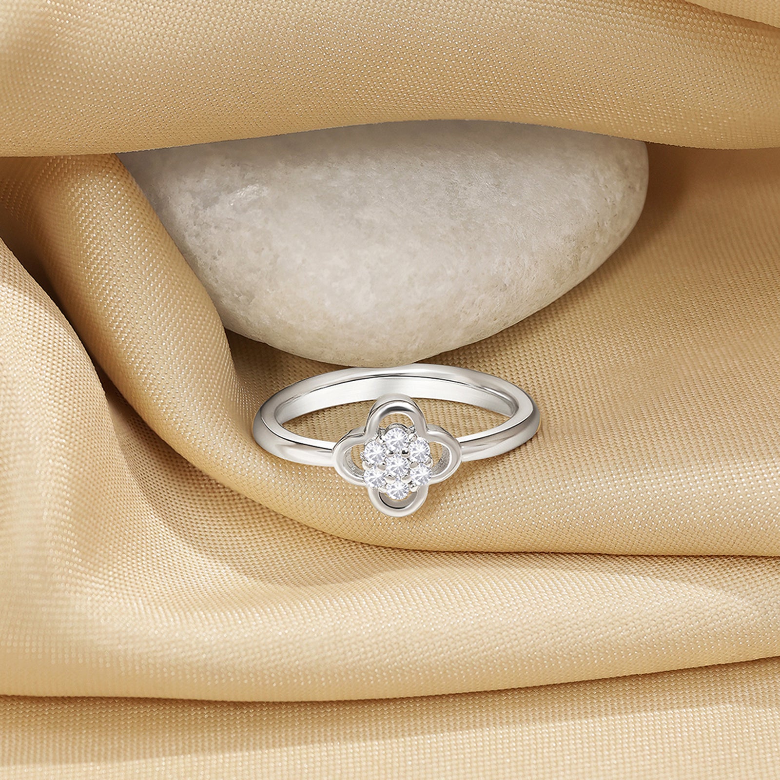 Minimal Silver Clover Flower Ring - Tweov Jewels