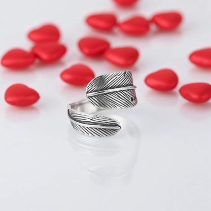 Vintage Feather Design Silver Ring